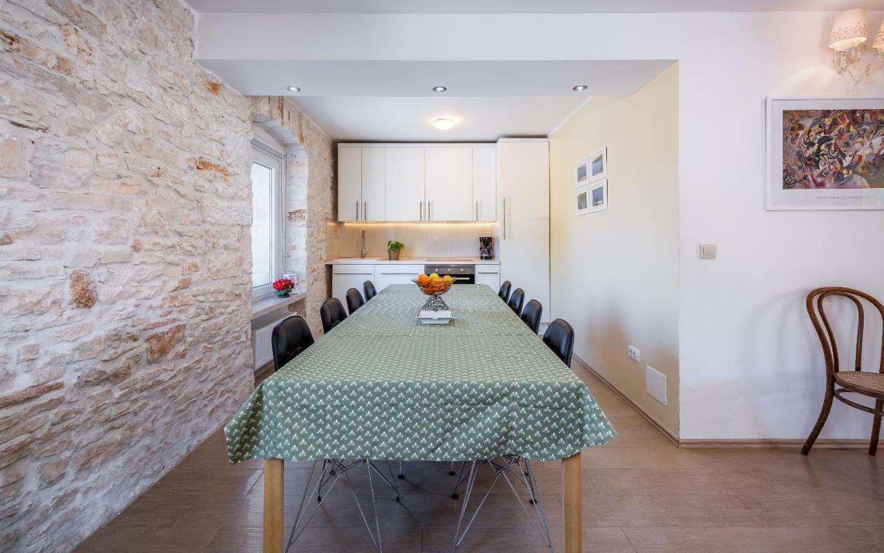 Apartment Lungomare プーラ エクステリア 写真